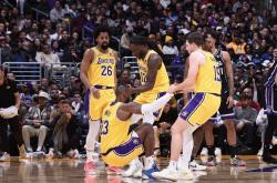 开云APP-「国王负于湖人，大范甘迪郭老三上演两大排序」