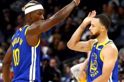 开云体育官网-小步行者擒魔术：图尔斯面对对手27分助球队获胜