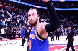 开云体育登录-尼克斯击败凯尔特人，欧文缺席仍不耽误球队连胜