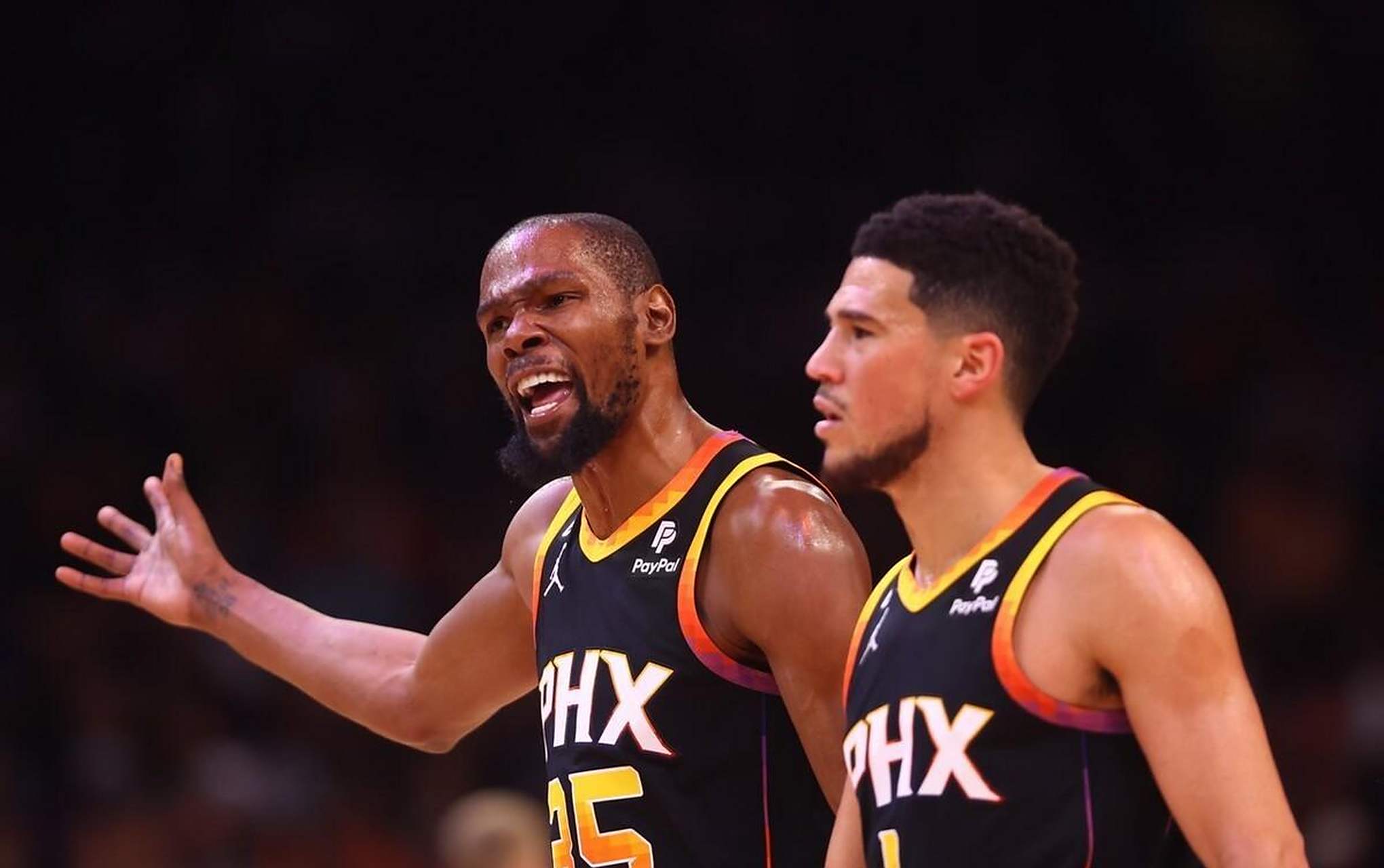 小牛队客场不败，击败太阳队